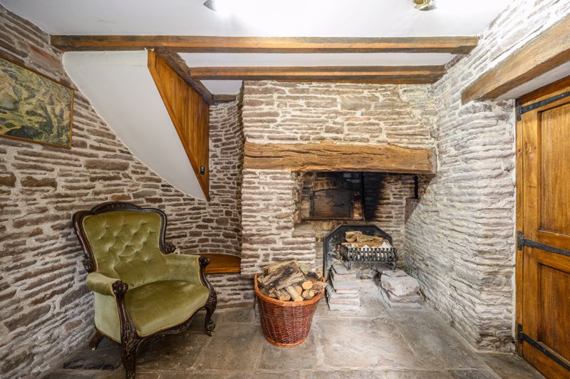 Entrance Hall- click for photo gallery